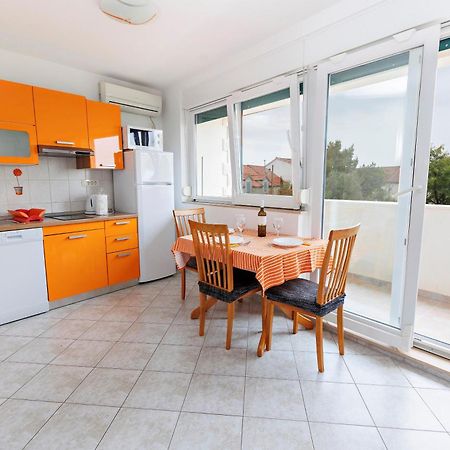 Apartments Baricevic Bol Bagian luar foto