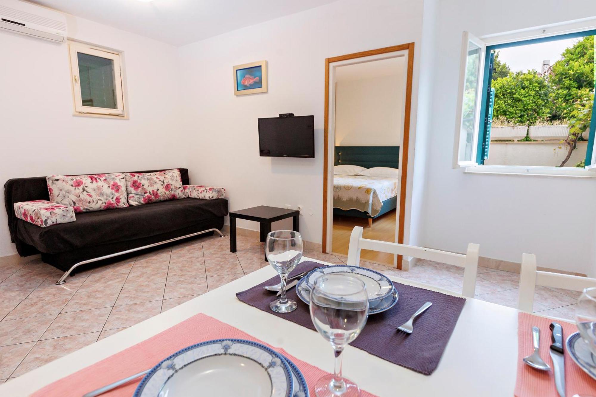 Apartments Baricevic Bol Bagian luar foto