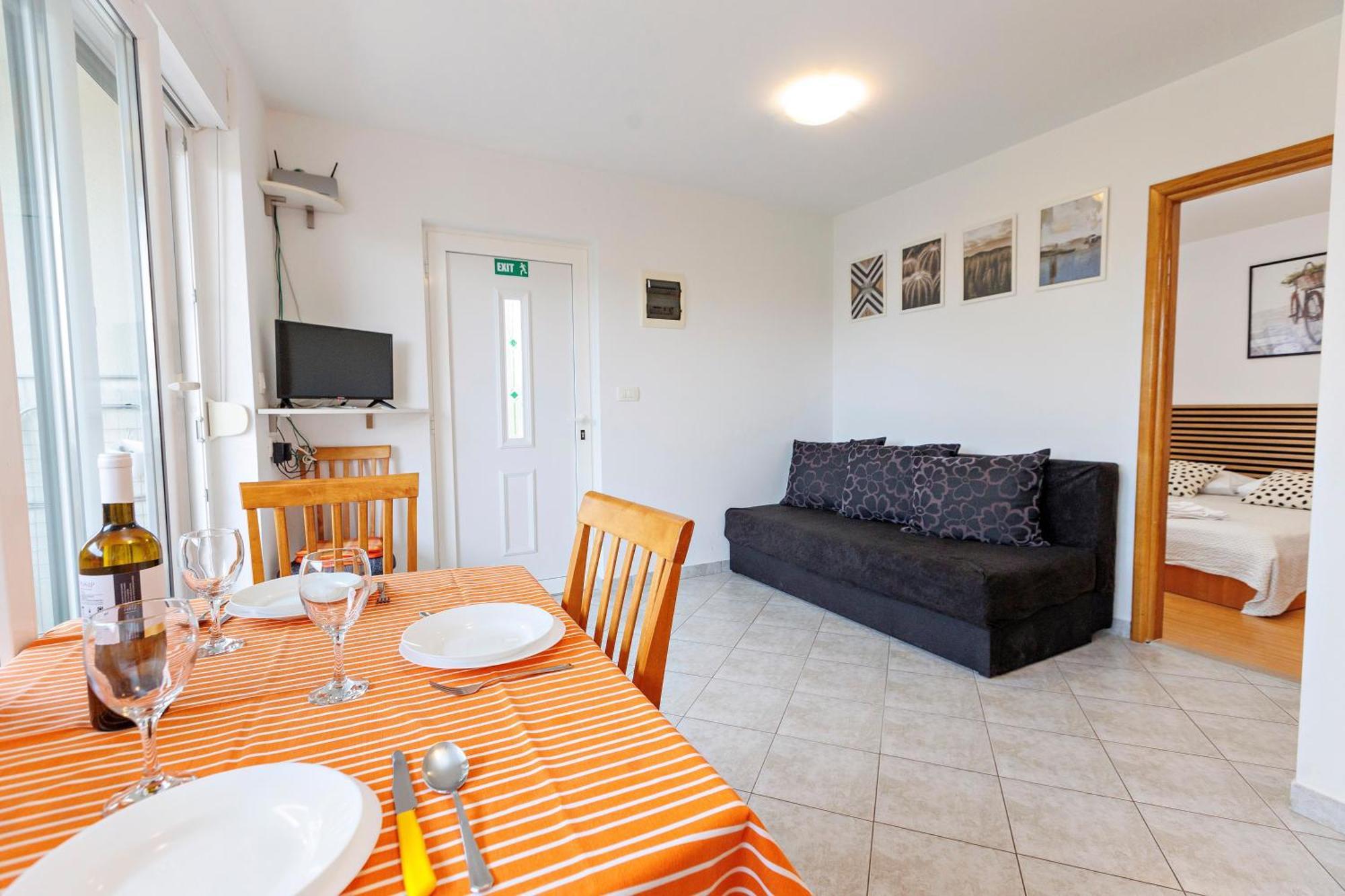Apartments Baricevic Bol Bagian luar foto