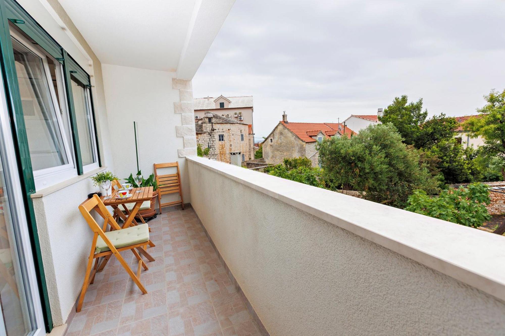 Apartments Baricevic Bol Bagian luar foto