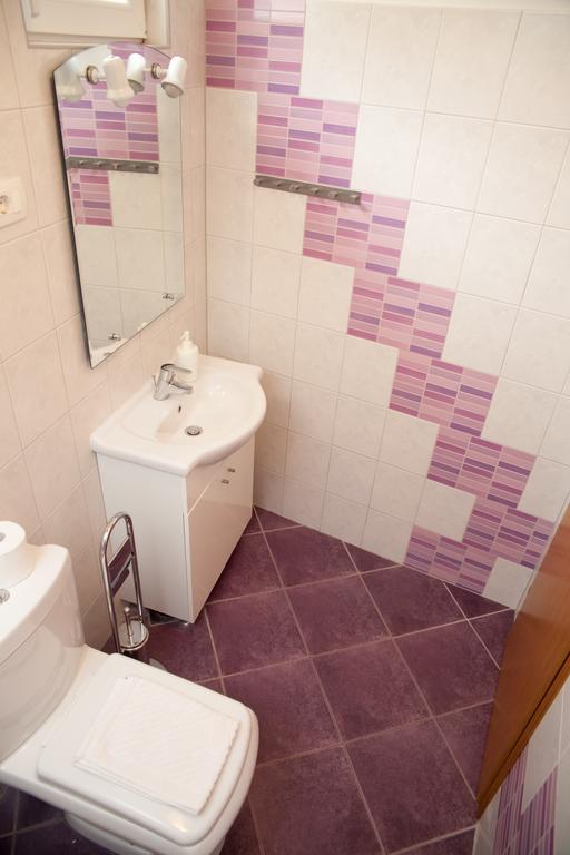 Apartments Baricevic Bol Bagian luar foto