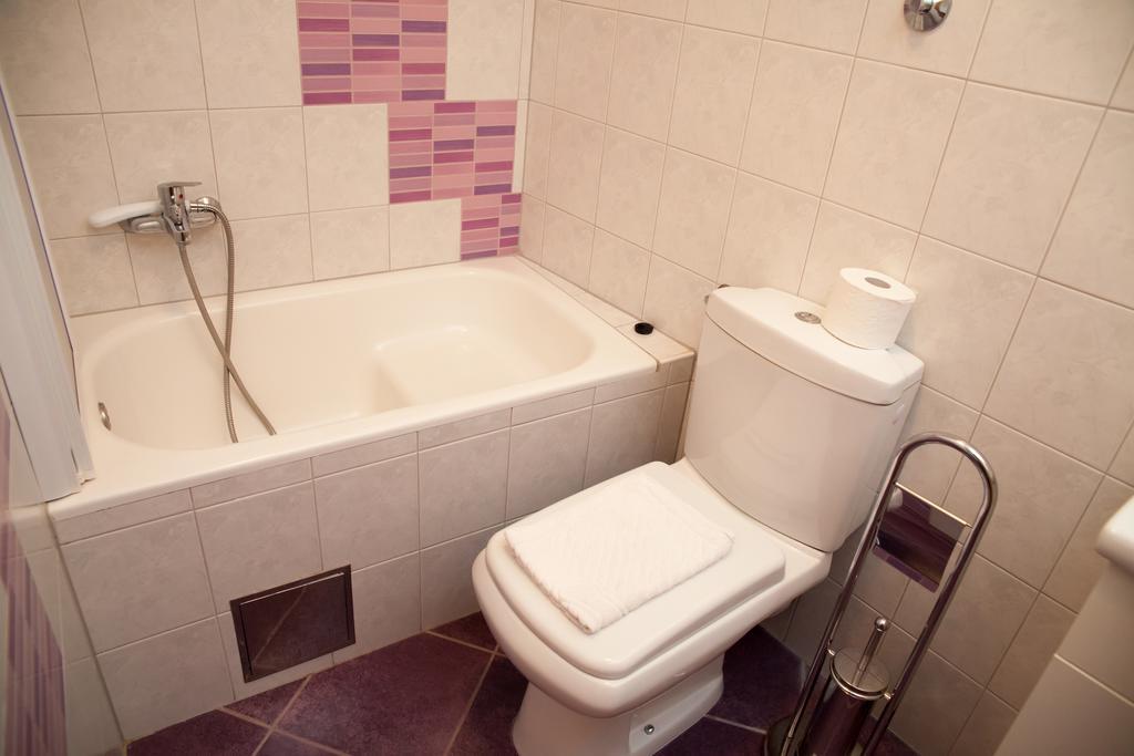 Apartments Baricevic Bol Bagian luar foto