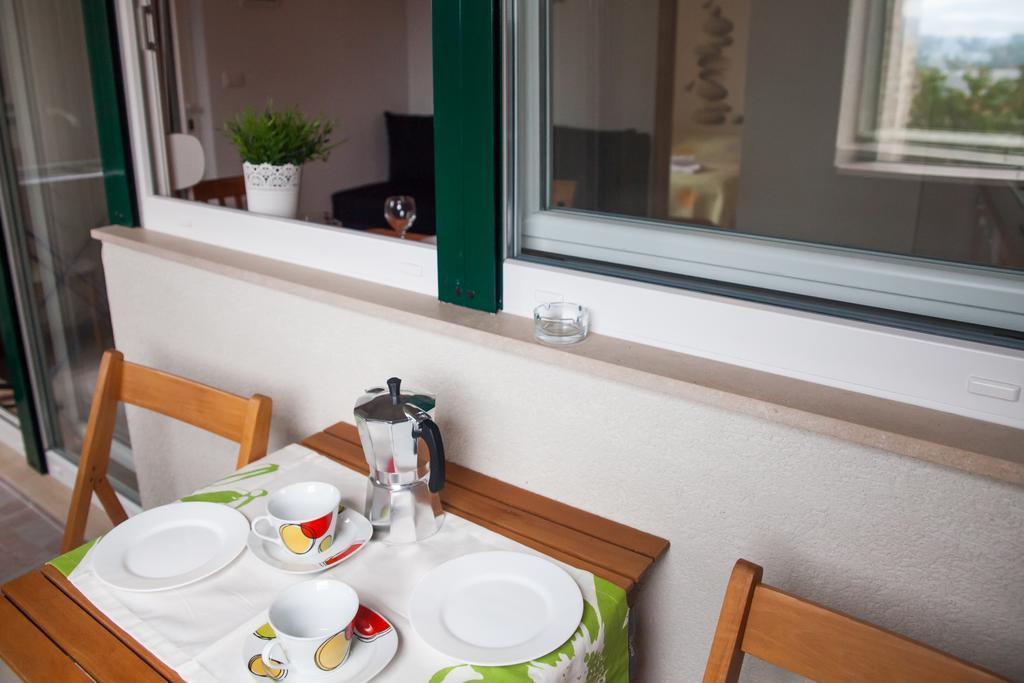 Apartments Baricevic Bol Bagian luar foto