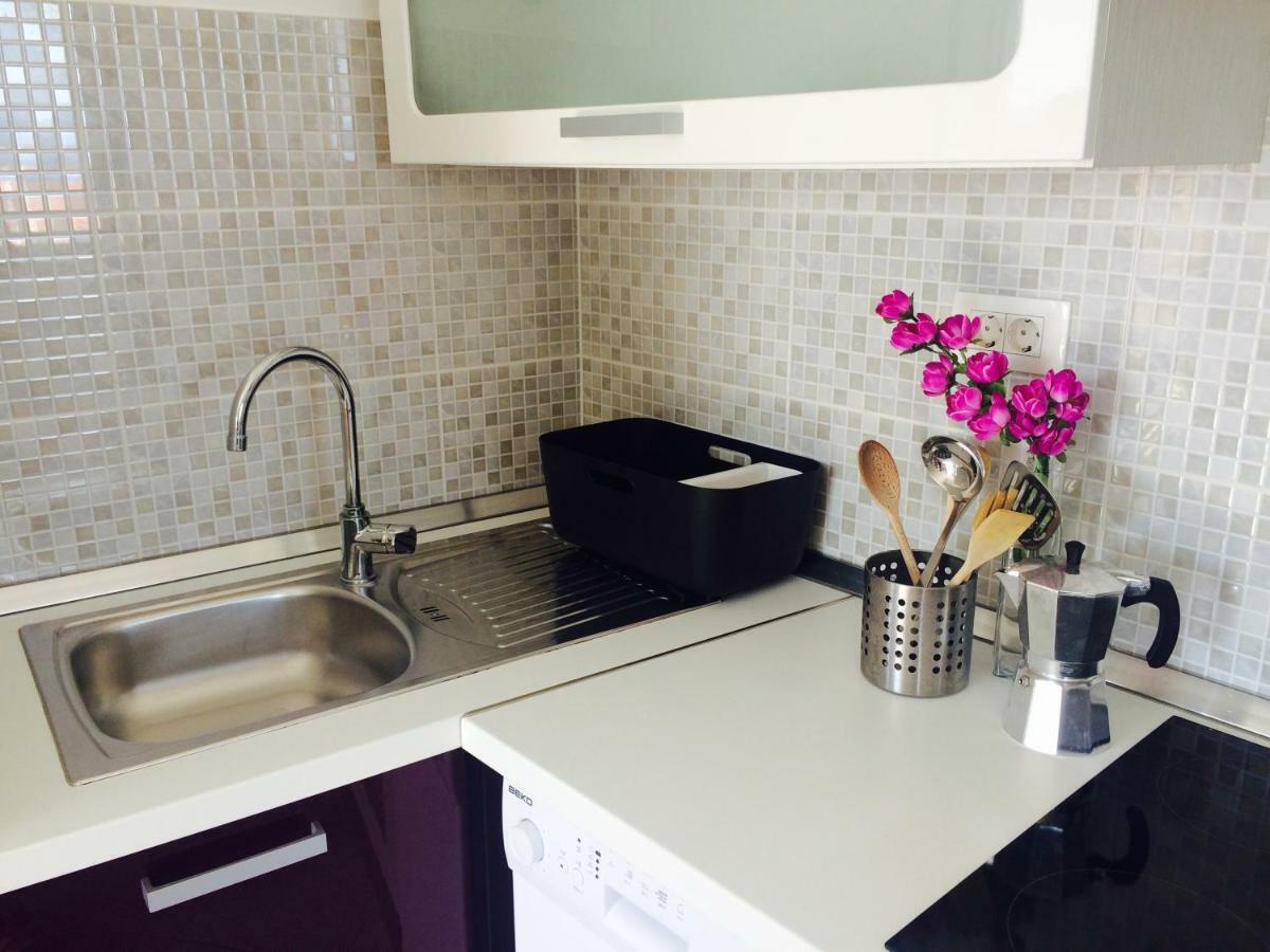 Apartments Baricevic Bol Bagian luar foto