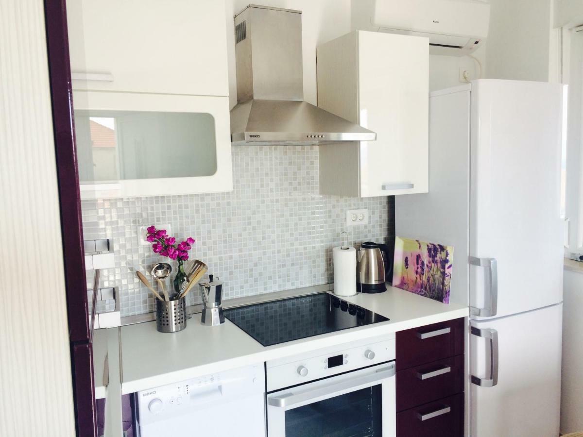 Apartments Baricevic Bol Bagian luar foto